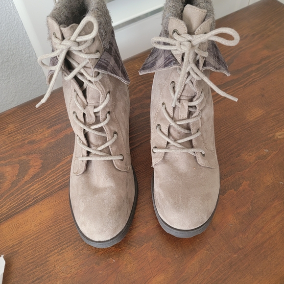 Tan Combat & Moto Boots - Picture 4 of 8